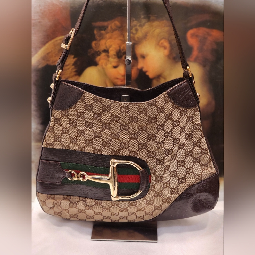 Authentic GUCCI Horsebit Shoulder Bag EUC